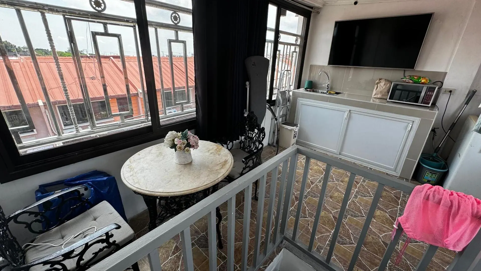 Apartamento Full House The White Haven In Clark Ángeles Filipinas